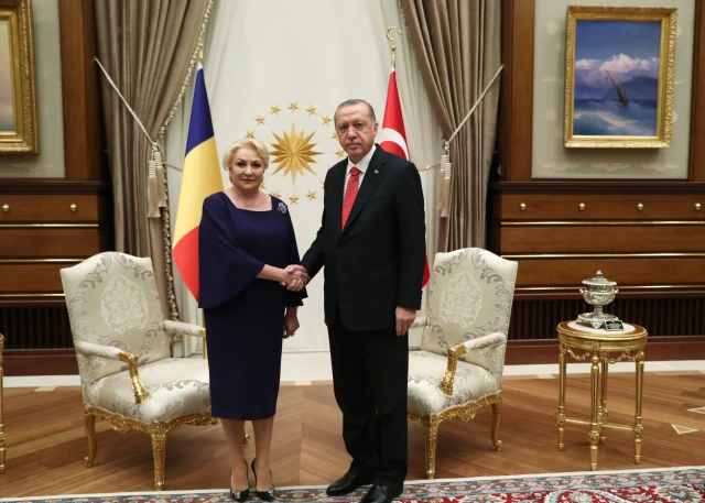 أردوغان يلتقي رئيسة وزراء رومانيا في أنقرة
