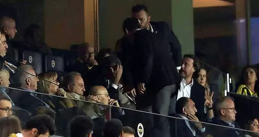 Fenerbahçe 3. Golü Yedikten Sonra Ali Koç, Cocu nun ...