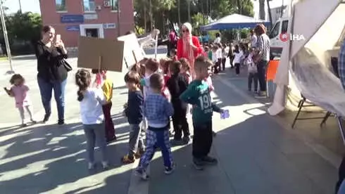 Minik Yüreklerden Kızılay a Destek