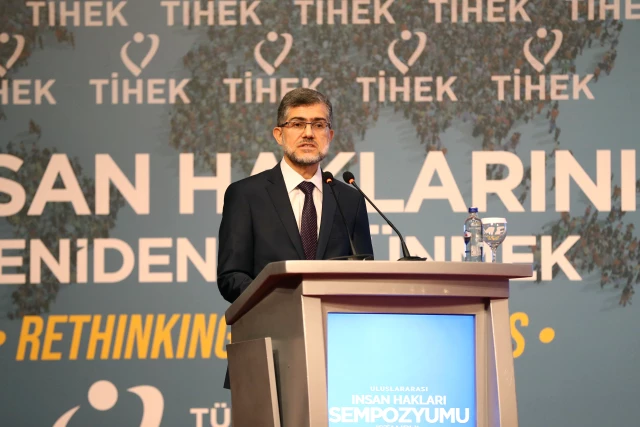 إنطلاق ندوة دولية لحقوق الإنسان في إسطنبول