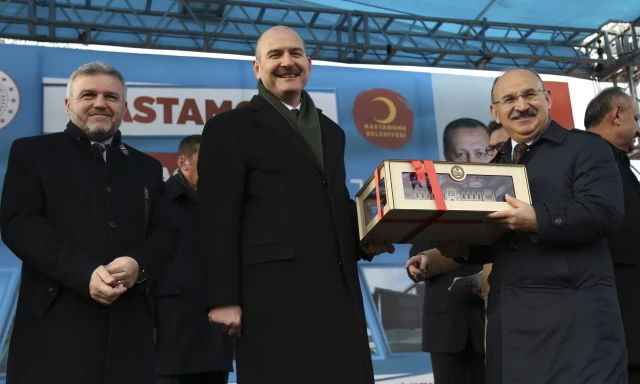 وزير الداخلية التركي لأمريكا: الحلفاء لا يدعمون الإرهابيين