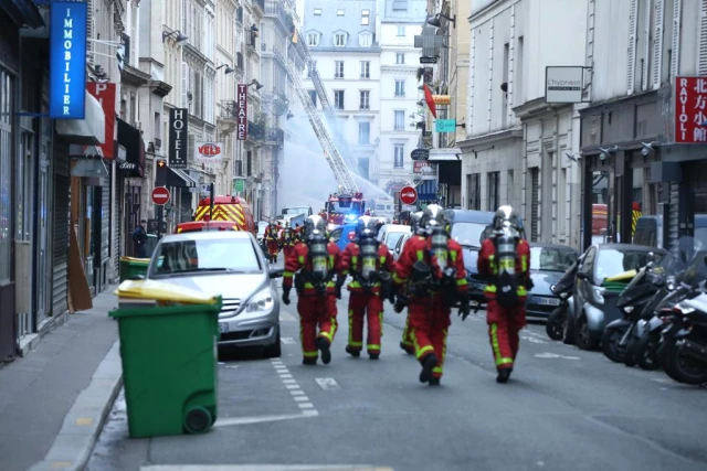 فرنسا.. مصرع شخصين جراء انفجار في مخبز وسط باريس
