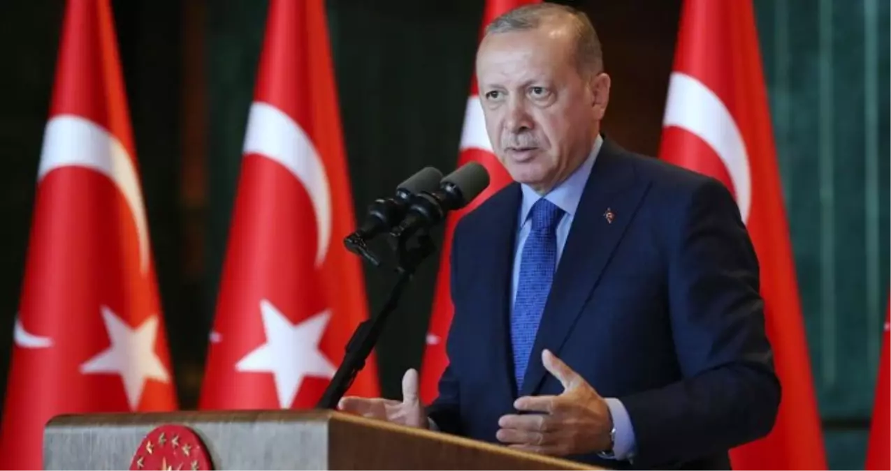 Şarkıcı Tuğba Ekinci, Recep Tayyip Erdoğan'a Destek Olmayanlara Sitem Etti Şarkıcı Tuğba Ekinci, Recep Tayyip Erdoğan'a Destek Olmayanlara Sitem Etti