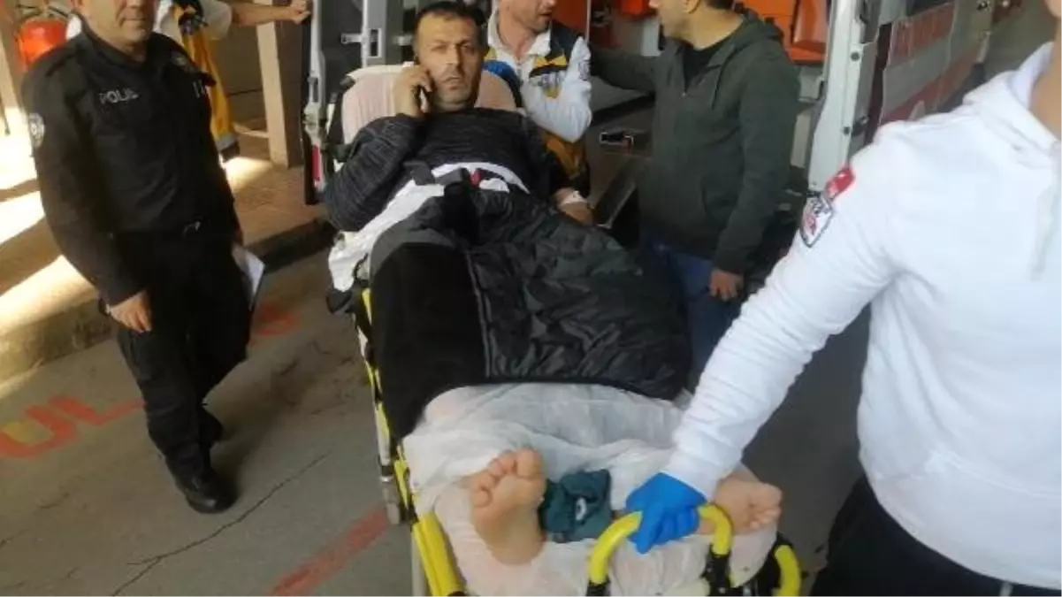 Öfkeli Şahıs, Alacak Verecek Yüzünden Husumetli Olduğu Adama, Eşinin Yanında Kurşun Yağdırdı Öfkeli Şahıs, Alacak Verecek Yüzünden Husumetli Olduğu Adama, Eşinin Yanında Kurşun Yağdırdı