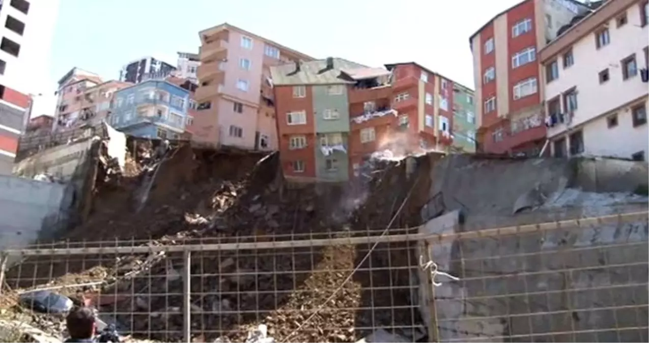 Belediye Başkanı'ndan Kağıthane'de Çöken Binayla İlgili Açıklama: TOKİ ile Görüştük, Bölgeyi Dönüştüreceğiz Belediye Başkanı'ndan Kağıthane'de Çöken Binayla İlgili Açıklama: TOKİ ile Görüştük, Bölgeyi Dönüştüreceğiz