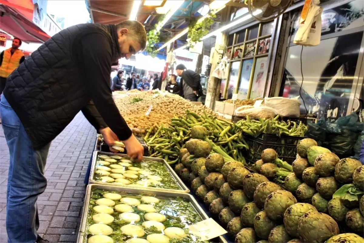 Pazarda En Az Fiyatı Artan Sebze Enginar Pazarda En Az Fiyatı Artan Sebze Enginar