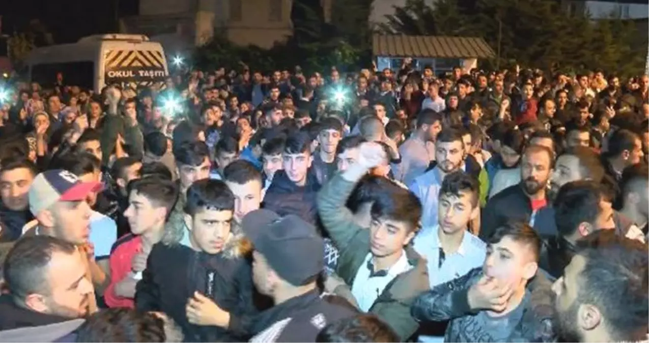 5 Yaşındaki Çocuğun Cinsel İstismara Uğraması, Mahalleliyi Ayağa Kaldırdı 5 Yaşındaki Çocuğun Cinsel İstismara Uğraması, Mahalleliyi Ayağa Kaldırdı