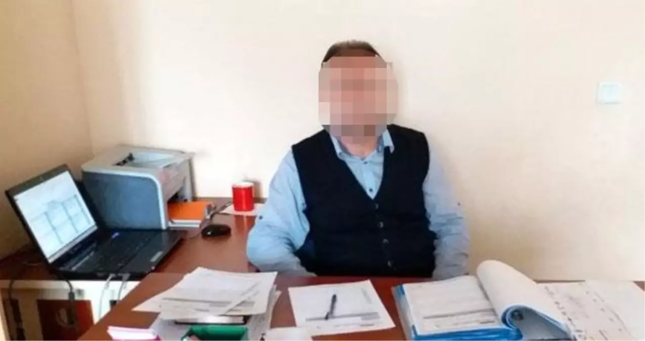2 Erkek Öğrenciyi Evine Götürerek Cinsel İstismarda Bulunan Rehber Öğretmen Tutuklandı 2 Erkek Öğrenciyi Evine Götürerek Cinsel İstismarda Bulunan Rehber Öğretmen Tutuklandı