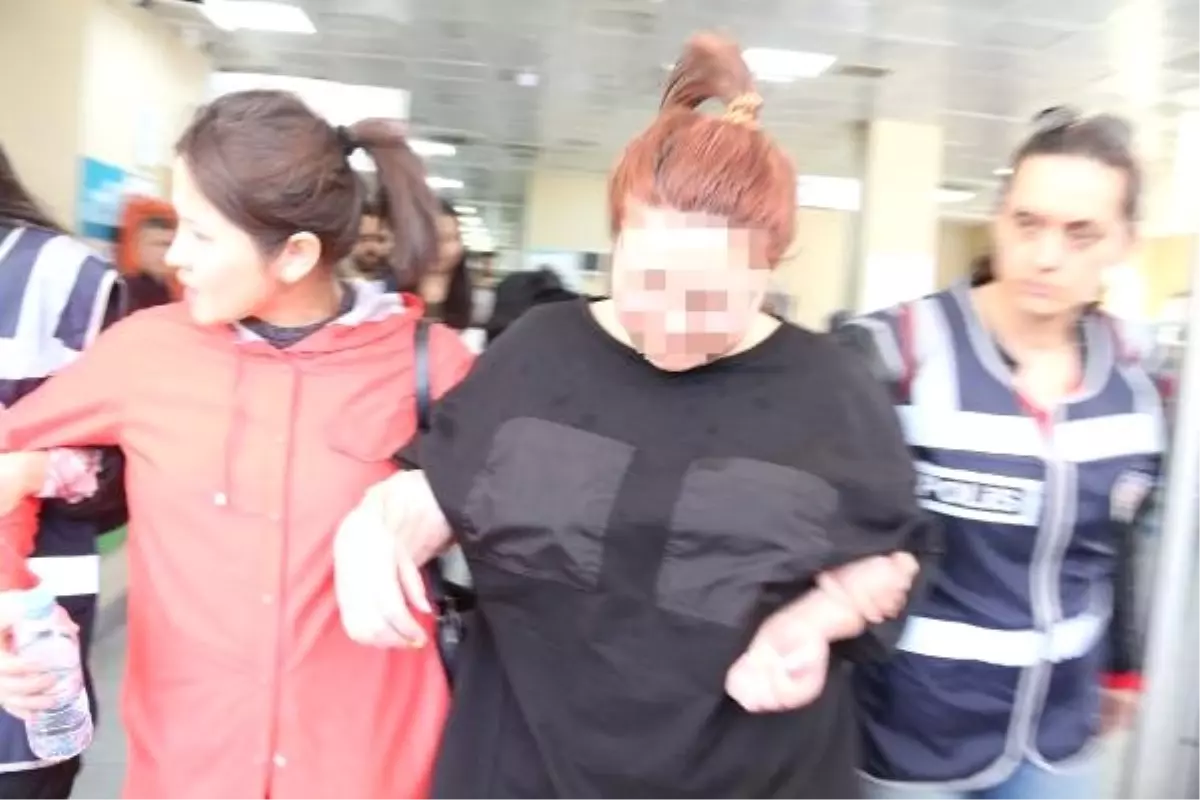 Fuhuş Yapan Kadınların Gerçek Meslekleri Şaşırttı Fuhuş Yapan Kadınların Gerçek Meslekleri Şaşırttı