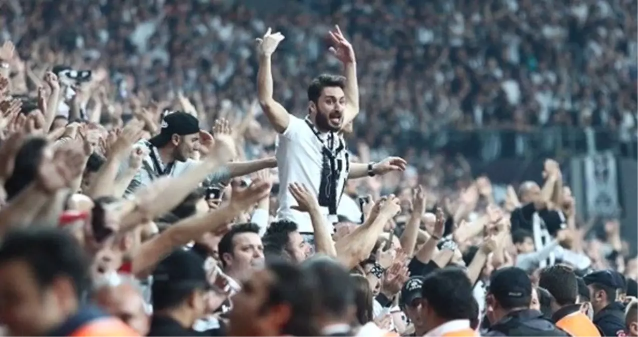 Alanyaspor'un Golü İptal Olunca Beşiktaşlılar MHK'ye Tepki Gösterdi Alanyaspor'un Golü İptal Olunca Beşiktaşlılar MHK'ye Tepki Gösterdi