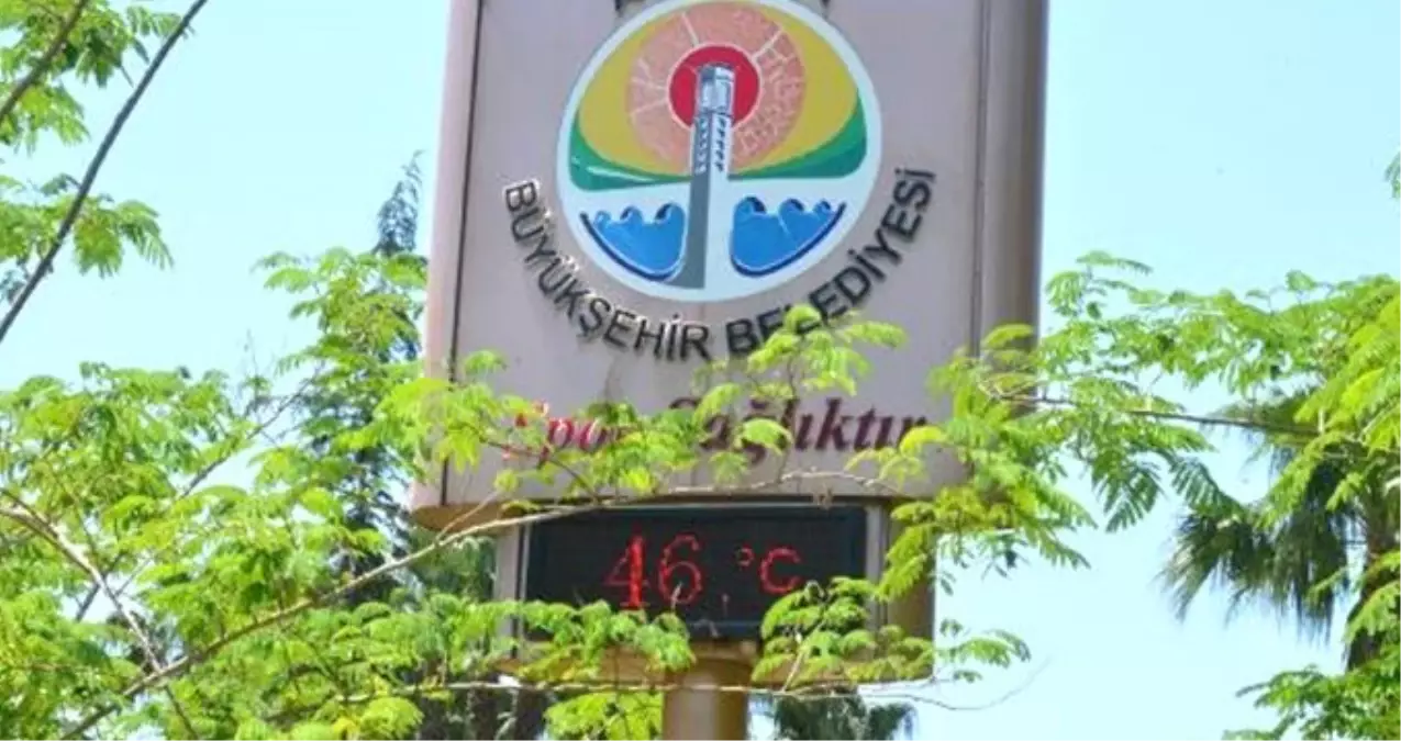Termometrelerin 46 Dereceyi Gösterdiği Adana'da Sıcak Hava Vatandaşlara Zor Anlar Yaşattı Termometrelerin 46 Dereceyi Gösterdiği Adana'da Sıcak Hava Vatandaşlara Zor Anlar Yaşattı