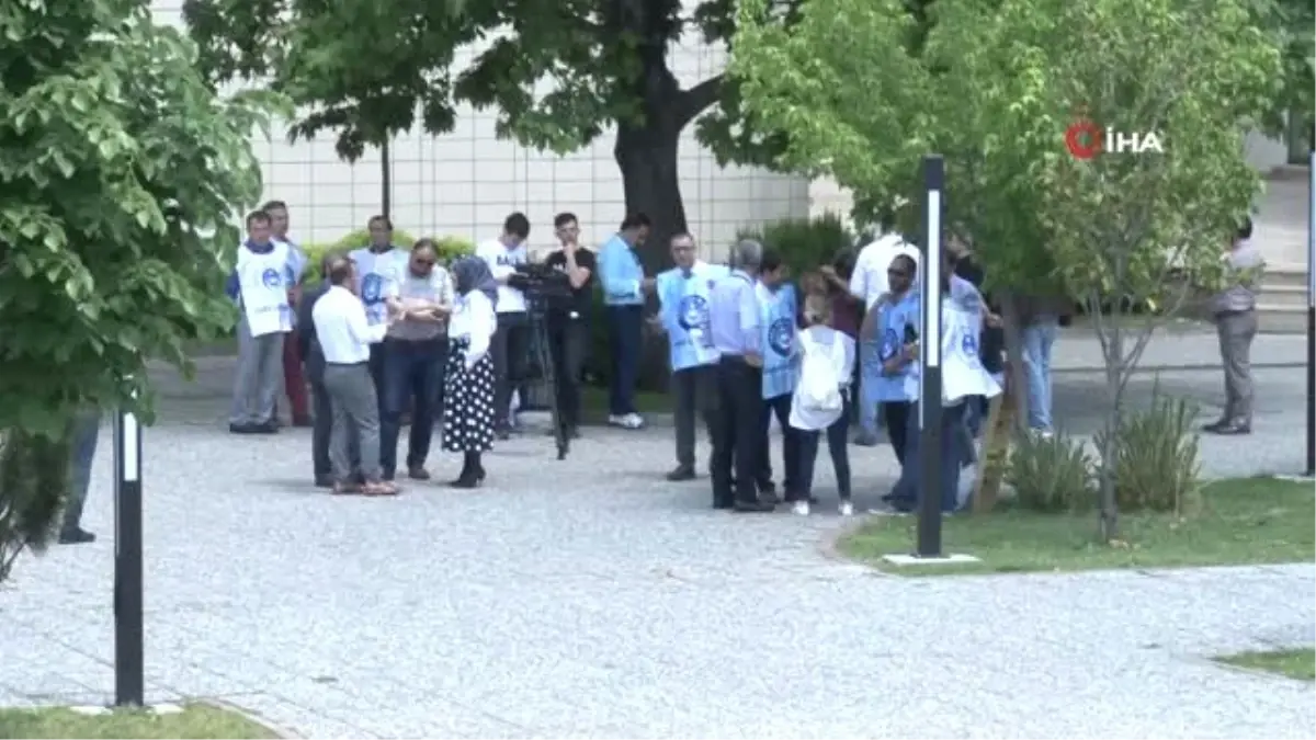 Bursa Teknik Üniversitesi'nde Arpalı Protesto Bursa Teknik Üniversitesi'nde Arpalı Protesto