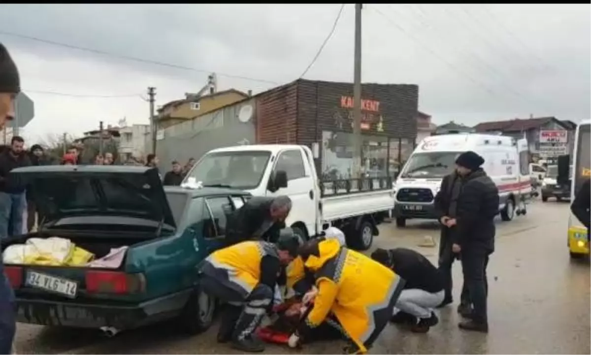 Bursa Da Kamyonet Ile Otomobil Kafa Kafaya Arp T Yaral Haberler