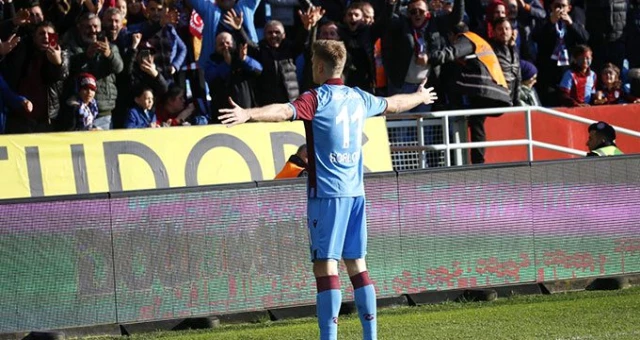 Alexander Sörloth, Trabzonspor taraftarını mest etti