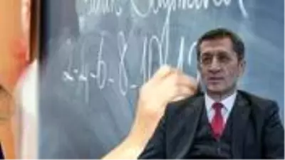 Milli Eğitim Bakanı Selçuk'tan öğretmenlere ek ders ücreti müjdesi Milli Eğitim Bakanı Selçuk'tan öğretmenlere ek ders ücreti müjdesi