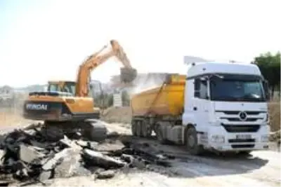 Gebze ile OSB'ler arası yoğunluğu azaltacak proje hızla ilerliyor Gebze ile OSB'ler arası yoğunluğu azaltacak proje hızla ilerliyor