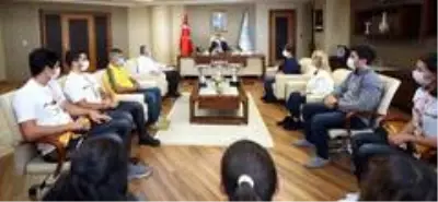 Başkan Büyükakın, 'Gençlerimizden dünya dereceleri bekliyorum' Başkan Büyükakın, 'Gençlerimizden dünya dereceleri bekliyorum'