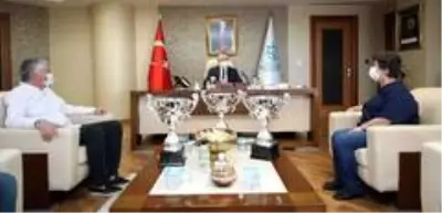 Başkan Büyükakın, 'Gençlerimizden dünya dereceleri bekliyorum' Başkan Büyükakın, 'Gençlerimizden dünya dereceleri bekliyorum'