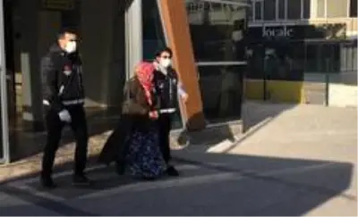 Son dakika 3. sayfa: Kocaeli'de otomobilden 200 bin TL çalan 3 hırsız yakalandı Son dakika 3. sayfa: Kocaeli'de otomobilden 200 bin TL çalan 3 hırsız yakalandı