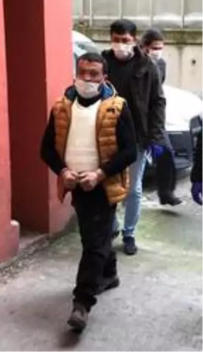 Öldürdüğü kişinin ailesinden özür diledi Öldürdüğü kişinin ailesinden özür diledi