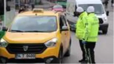 Kovid-19 tedbirleri kapsamında sürücülere uyarı Kovid-19 tedbirleri kapsamında sürücülere uyarı