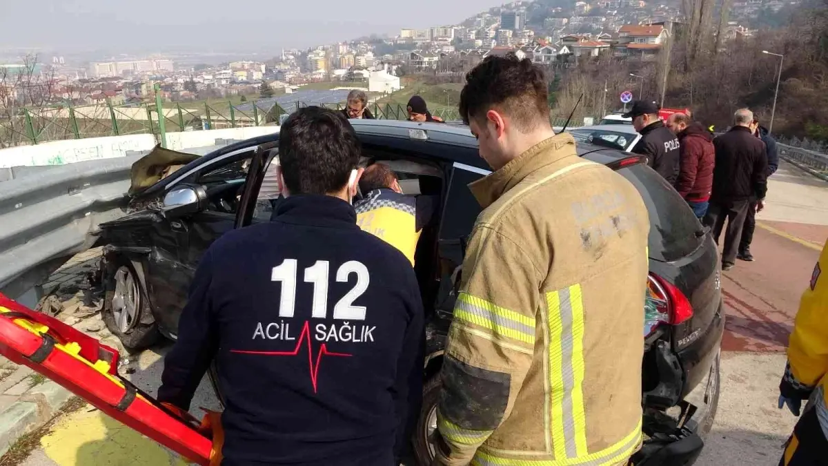 Son dakika haberi Uludağ yolunda feci kaza 3 yaralı Haberler