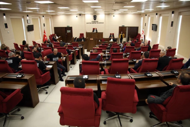 قبرص التركية.. الحكومة الائتلافية تنال ثقة البرلمان