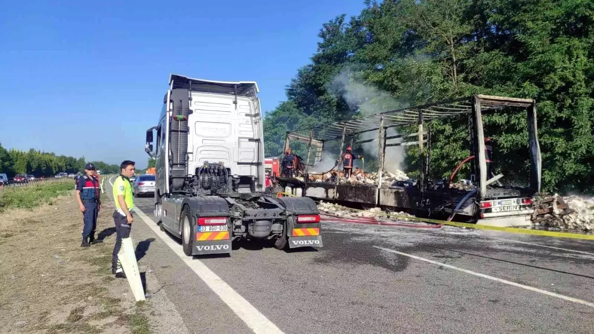 Anadolu Otoyolu İstanbul istikameti 3 buçuk saat sonra tamamen trafiğe