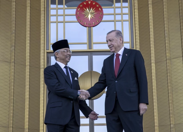أنقرة.. الرئيس أردوغان يستقبل ملك ماليزيا