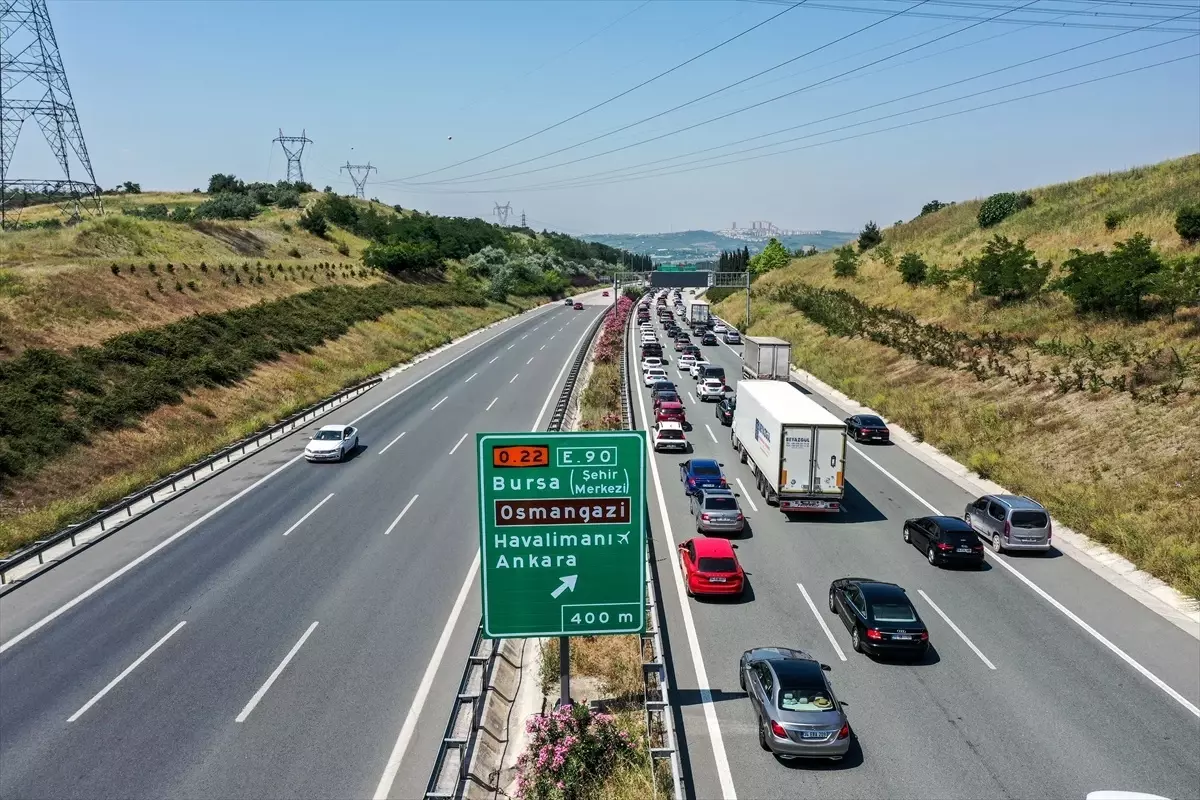 İstanbul İzmir Otoyolu nda Kurban Bayramı tatili yoğunluğu Haberler