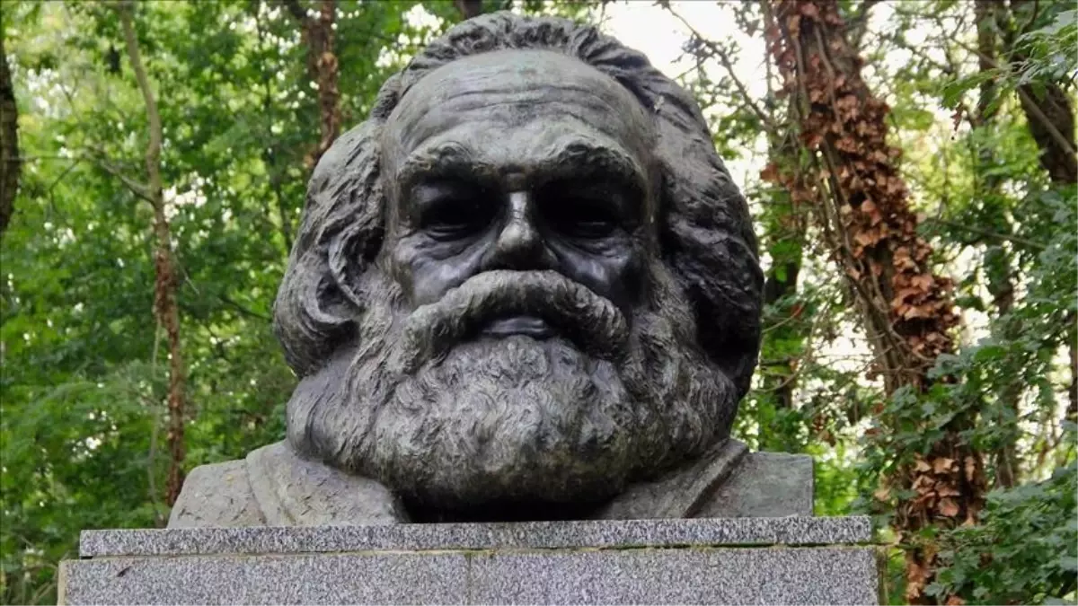 KARL MARX KİMDİR Marx hangi görüşü savunur Karl Marx oluşturduğu