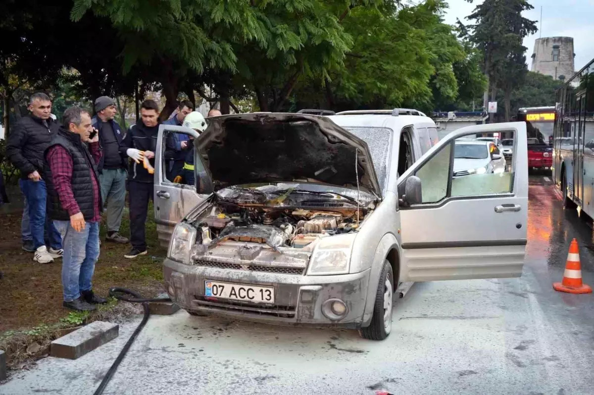 Antalya Da I E Giden Su Tesisat S N N Arac Yand Kullan Lamaz Hale