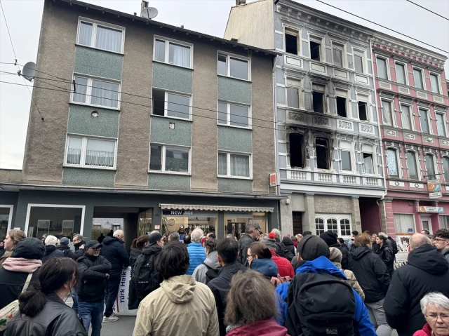 ألمانيا.. مراسم تأبين لضحايا حريق مبنى مدينة زولينغن