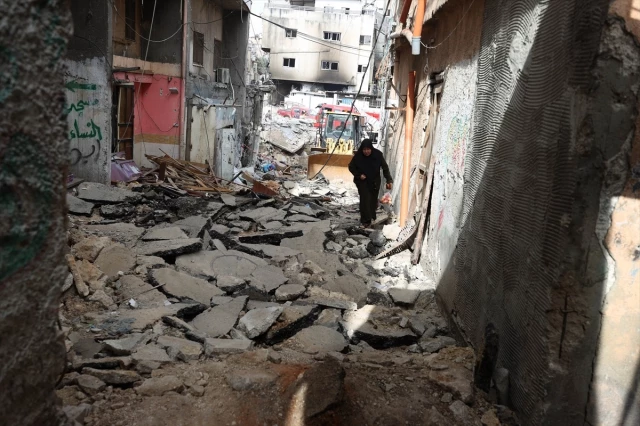 شهود: إسرائيل دمرت مخيم نور شمس ولم يعد صالحا للعيش