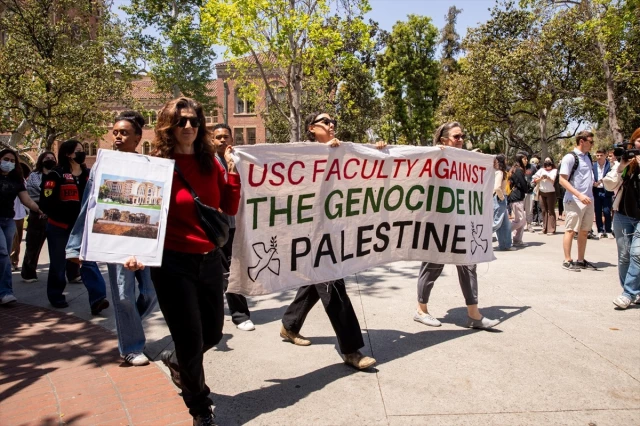 الشرطة الأمريكية تعتقل 93 طالبا مؤيدا لفلسطين بجامعة كاليفورنيا