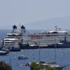سفينة فندقية عملاقة ترسو في بودروم التركية