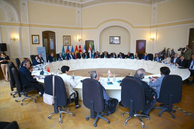 В Баку состоялось второе заседание Комиссии по общему алфавиту тюркского мира