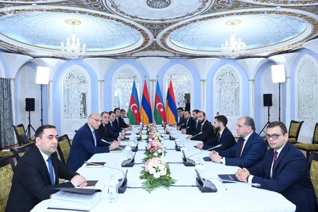 محادثات سلام بين أذربيجان وأرمينيا في كازاخستان
