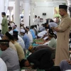 Li Endonezyayê Misilmanan ji bo nimêja eydê berê xwe dan mizgeftan