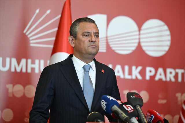 How are CHP's Özgür Özel's speeches received by the public?