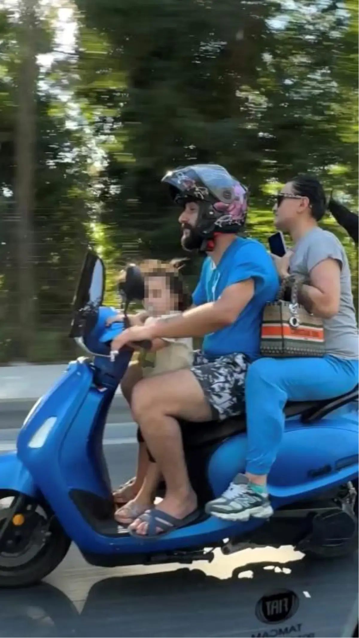 Sarıyer de Tehlikeli Motosiklet Yolculuğu Kameraya Yansıdı Haberler