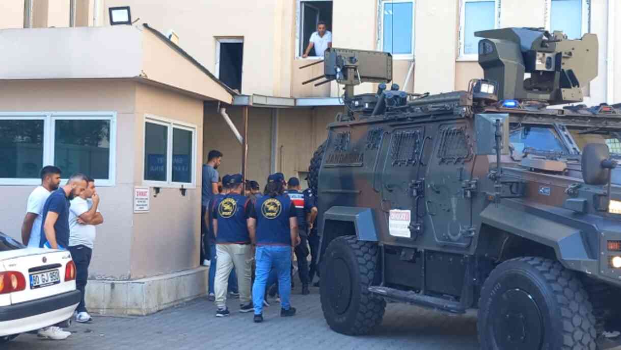 Дядя Нарин, пропавшей 13 дней назад, доставлен в суд