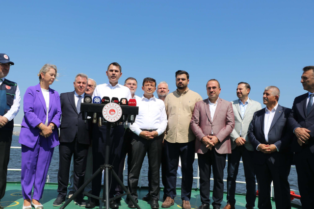 Minister Kurum: Izmir Gulf can no longer breathe due to pollution coming from the land