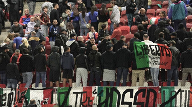 Unprecedented Israel protest by Italian fans during the national anthems!