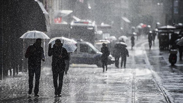 Thunderstorm showers warning for Istanbul from AKOM