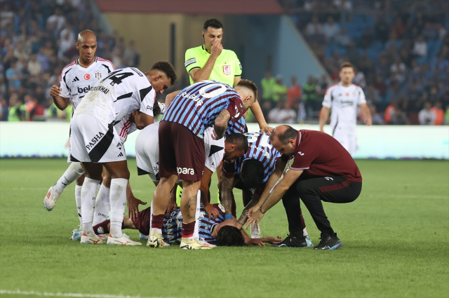 Frightening injury in Trabzonspor! Cihan Çanak leaves the field on a stretcher