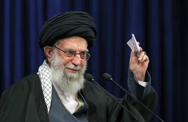 Iran is engulfed in fear after Nasrallah's death! Khamenei was taken to a safe area