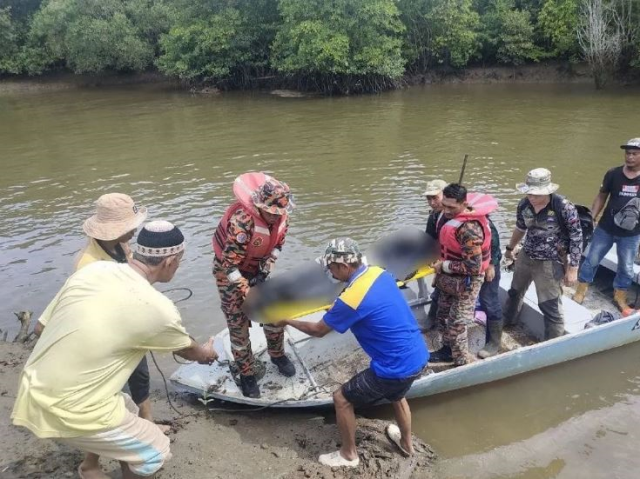 In Malaysia, a giant crocodile killed a fisherman trying to set his net