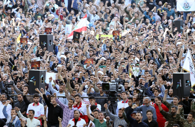 Khamenei appeared at the Friday sermon with a Dragunov sniper rifle