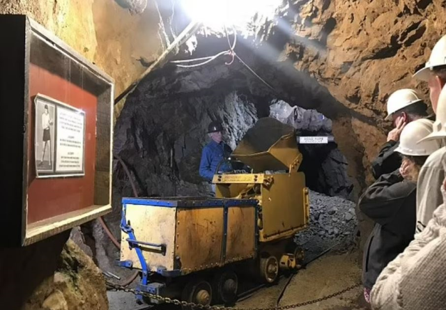 One person died and 12 were trapped in an accident at a gold mine in the USA